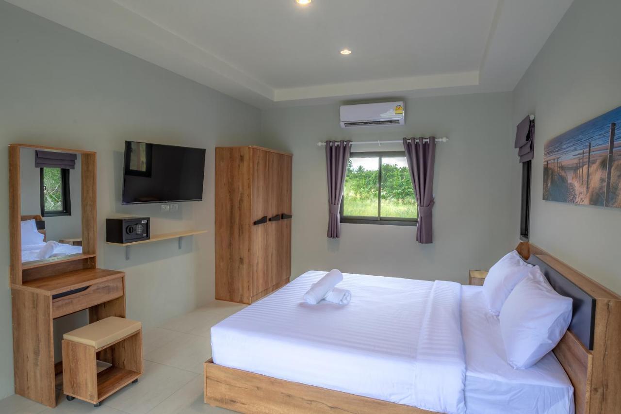 Malinee Resort Bang Tao Beach  Exterior foto